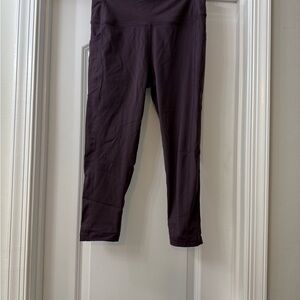 ZYIA Purple capri-Length Leggings Stretchy Fit